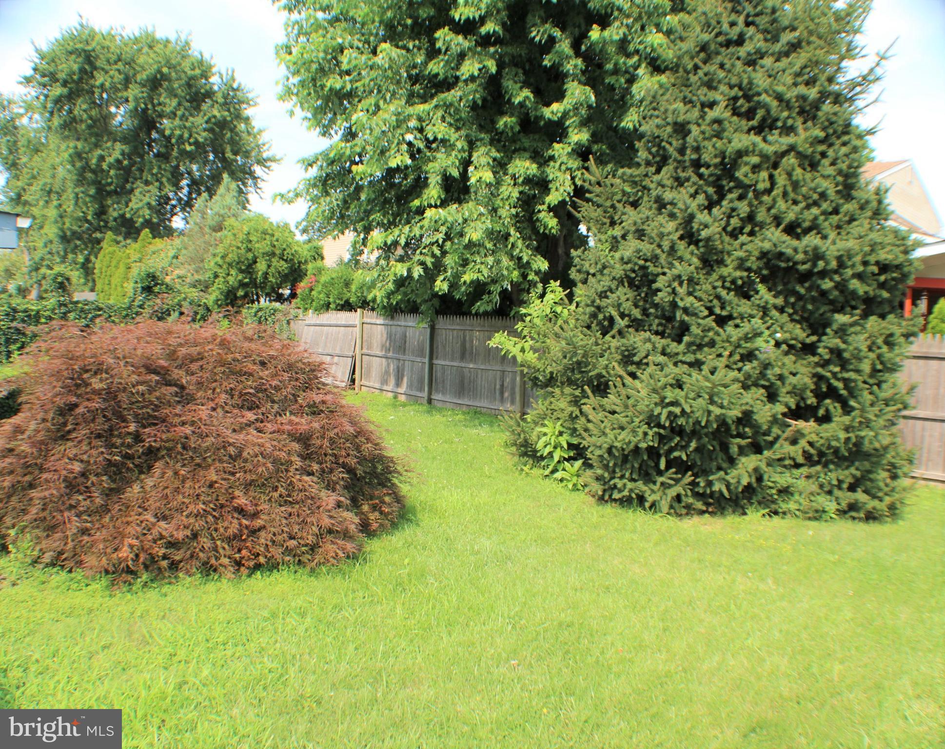 533 Elford Road Fairless Hills, PA 19030 - Photo 36 of 37 Back yard fenced
