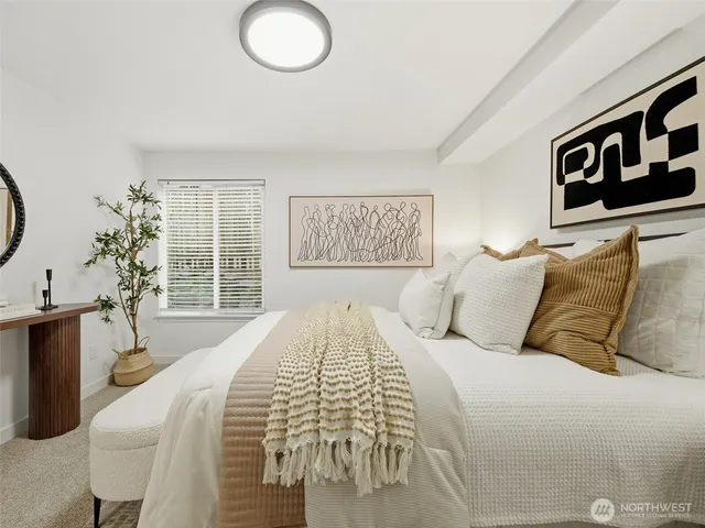 $350,000 | 3661 Phinney Avenue North, Unit 107, Seattle, WA 98103