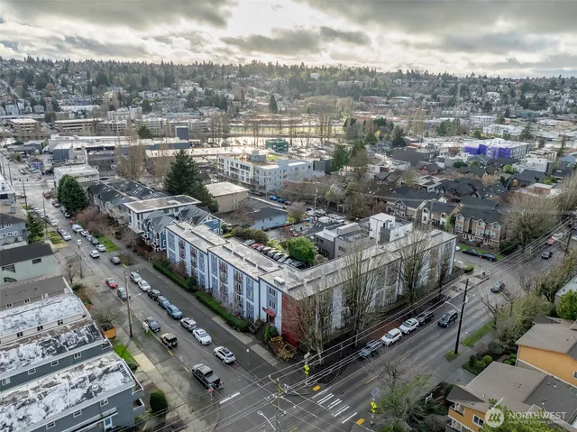 $350,000 | 3661 Phinney Avenue North, Unit 107, Seattle, WA 98103