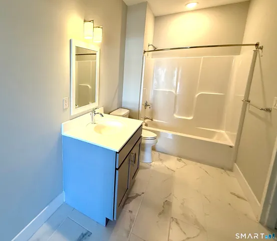 $1,850 | 502 Howe Avenue, Unit 410, Shelton, CT 06484