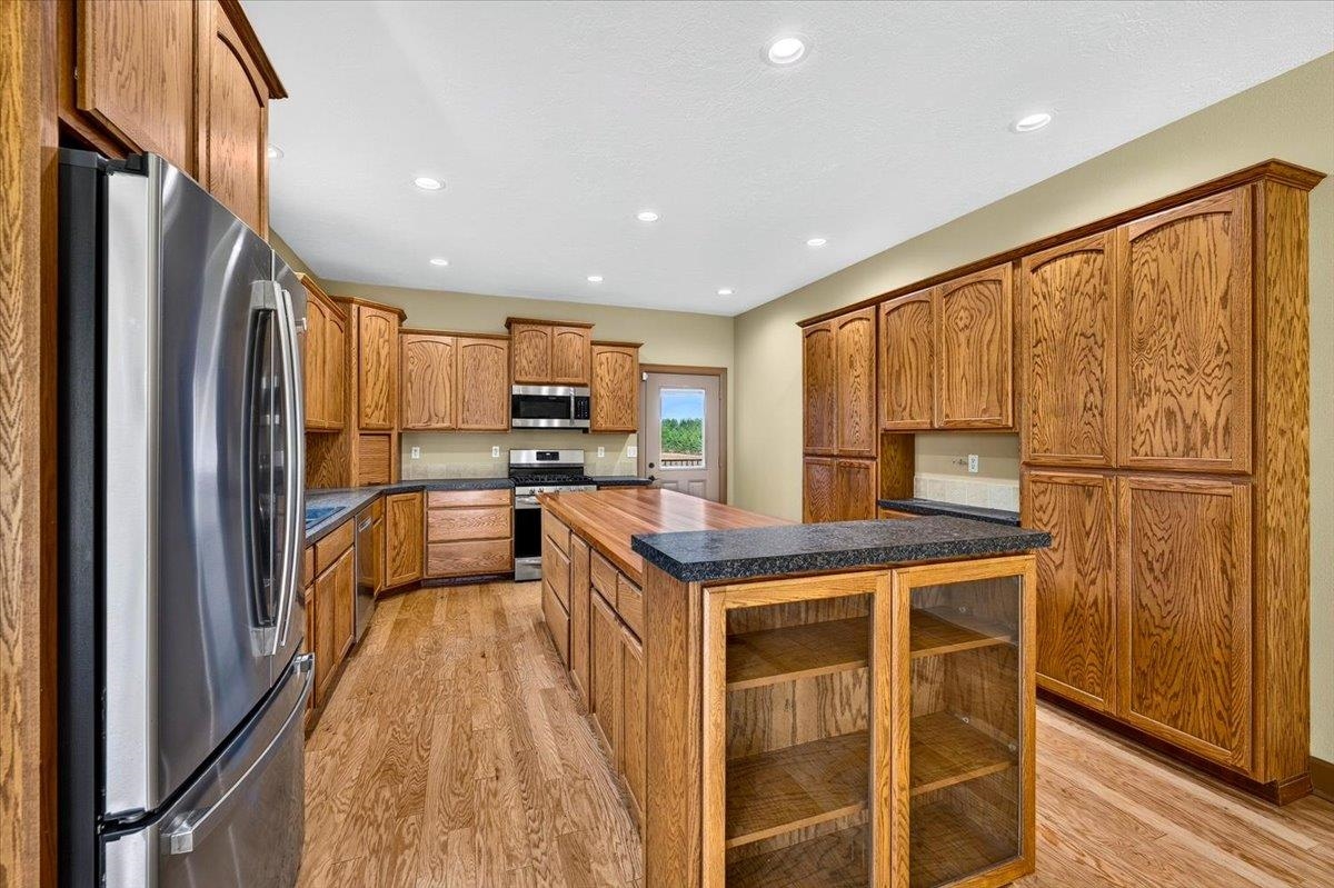 30520 North Cleveland Road Deer Park, WA 99006 - Photo 23 of 50 Gallery Image 23