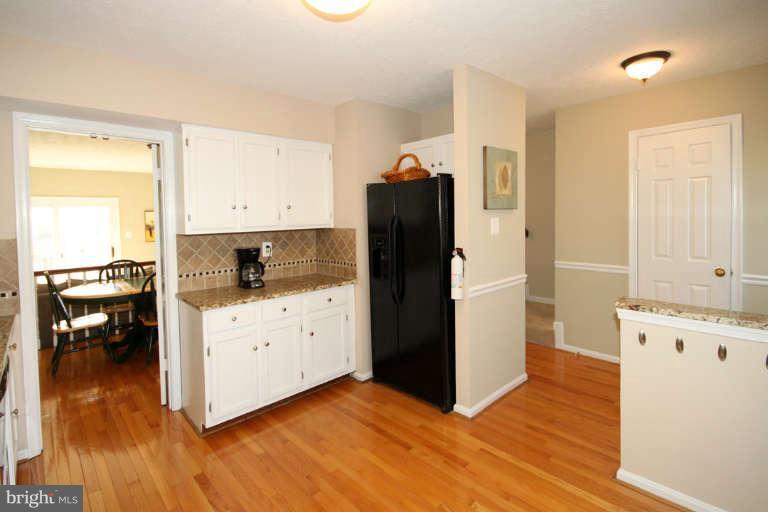 7378 Stream Way Springfield, VA 22152 - Photo 11 of 25 Kitchen