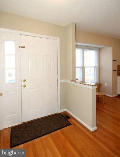 7378 Stream Way Springfield, VA 22152 - Photo 13 of 25 Interior (General)