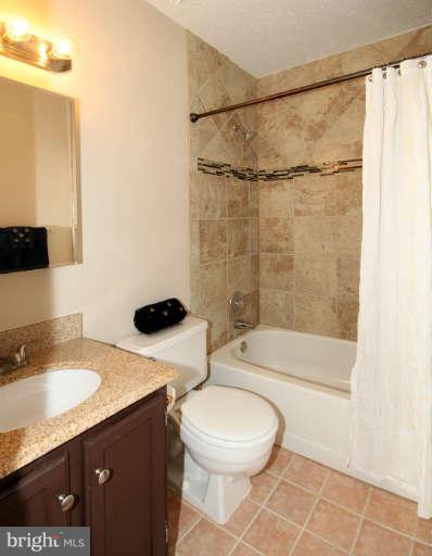 7378 Stream Way Springfield, VA 22152 - Photo 20 of 25 Bath (Master)