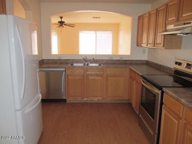 2319 West Carson Road Phoenix, AZ 85041 - Photo 2 of 14 IMG_1772