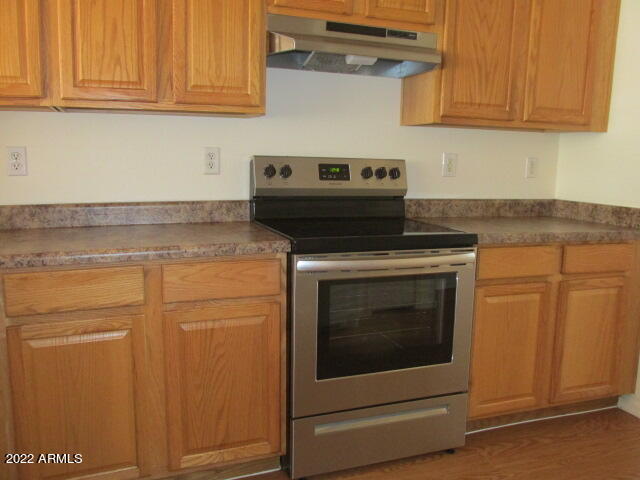 2319 West Carson Road Phoenix, AZ 85041 - Photo 3 of 14 IMG_1774