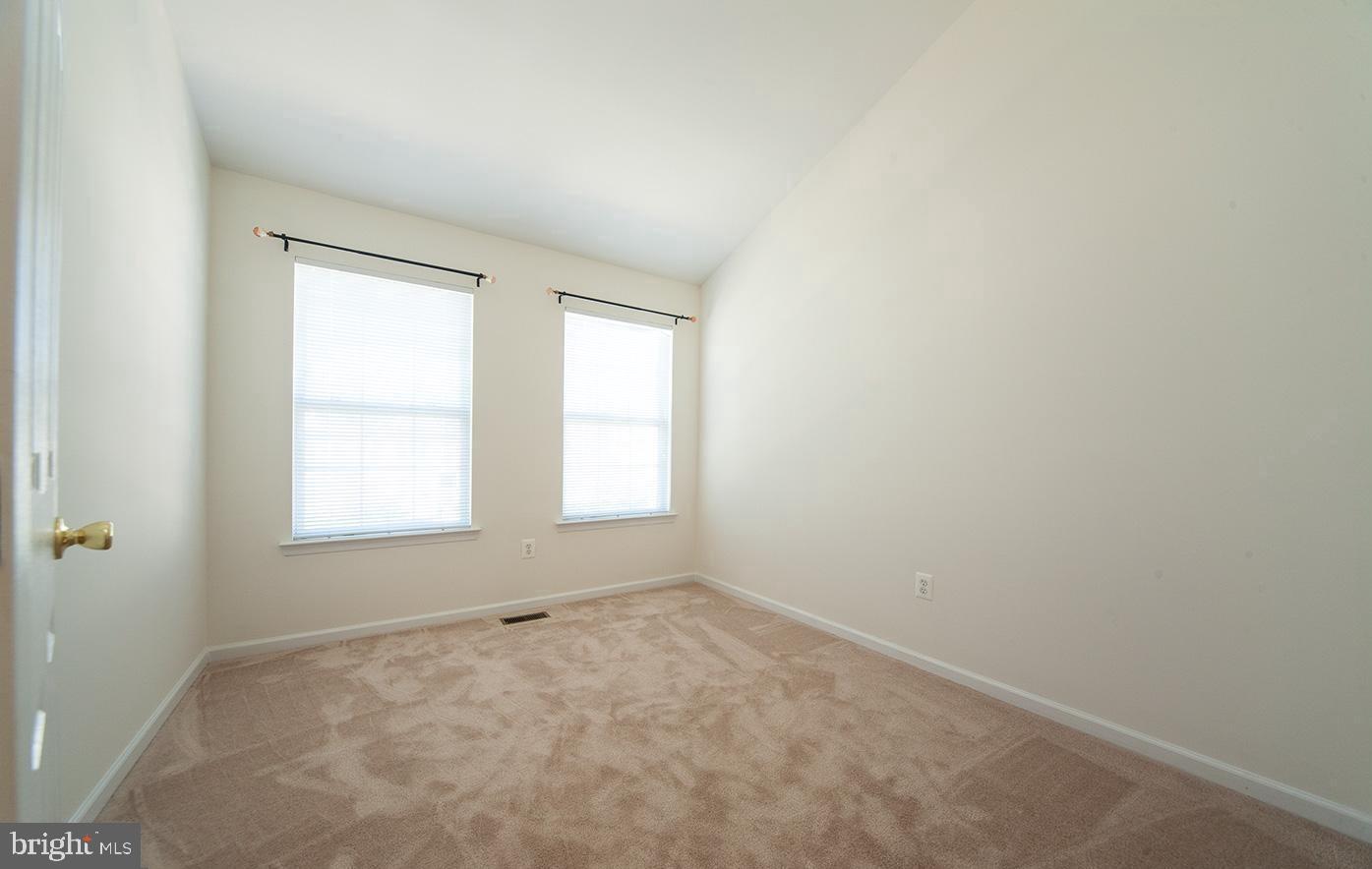 6727 Sullivan Way Alexandria, VA 22315 - Photo 18 of 24 an empty room with a window