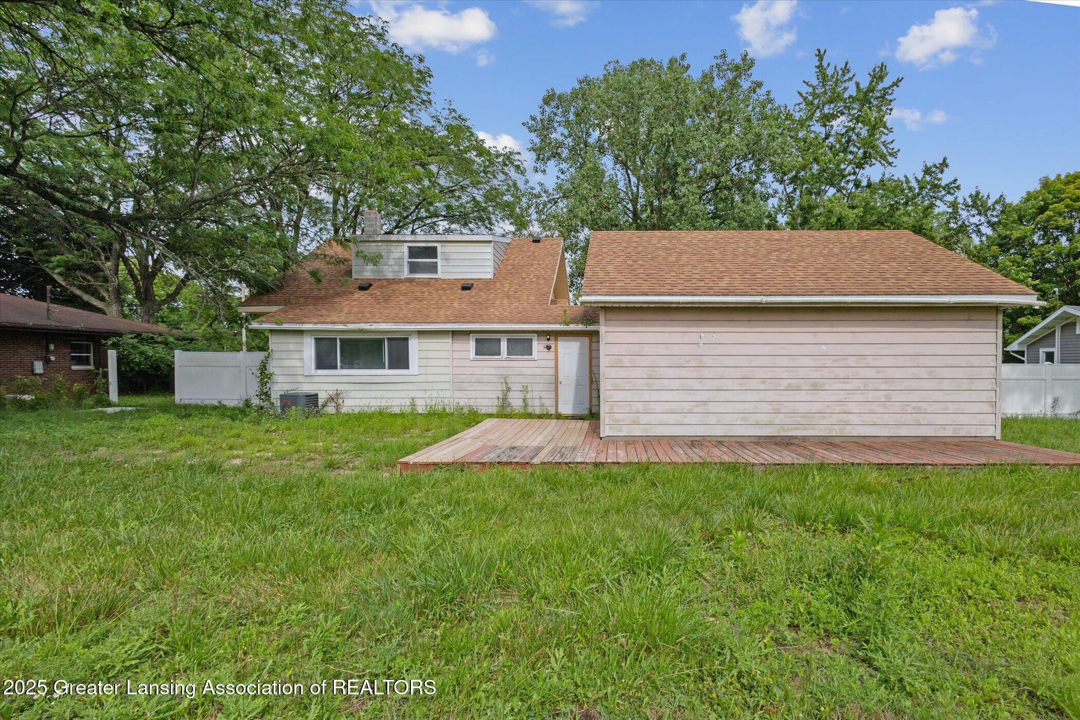 6050 South Waverly Road Lansing, MI 48911 - Photo 36 of 40 39-6050-S-Waverly-Rd-Lansing-MI-48911-Wi