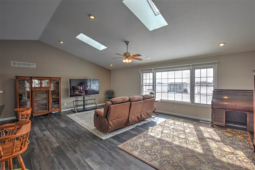 2095 Westland Road Decatur, IL 62521 - Photo 5 of 32 Gallery Image 5