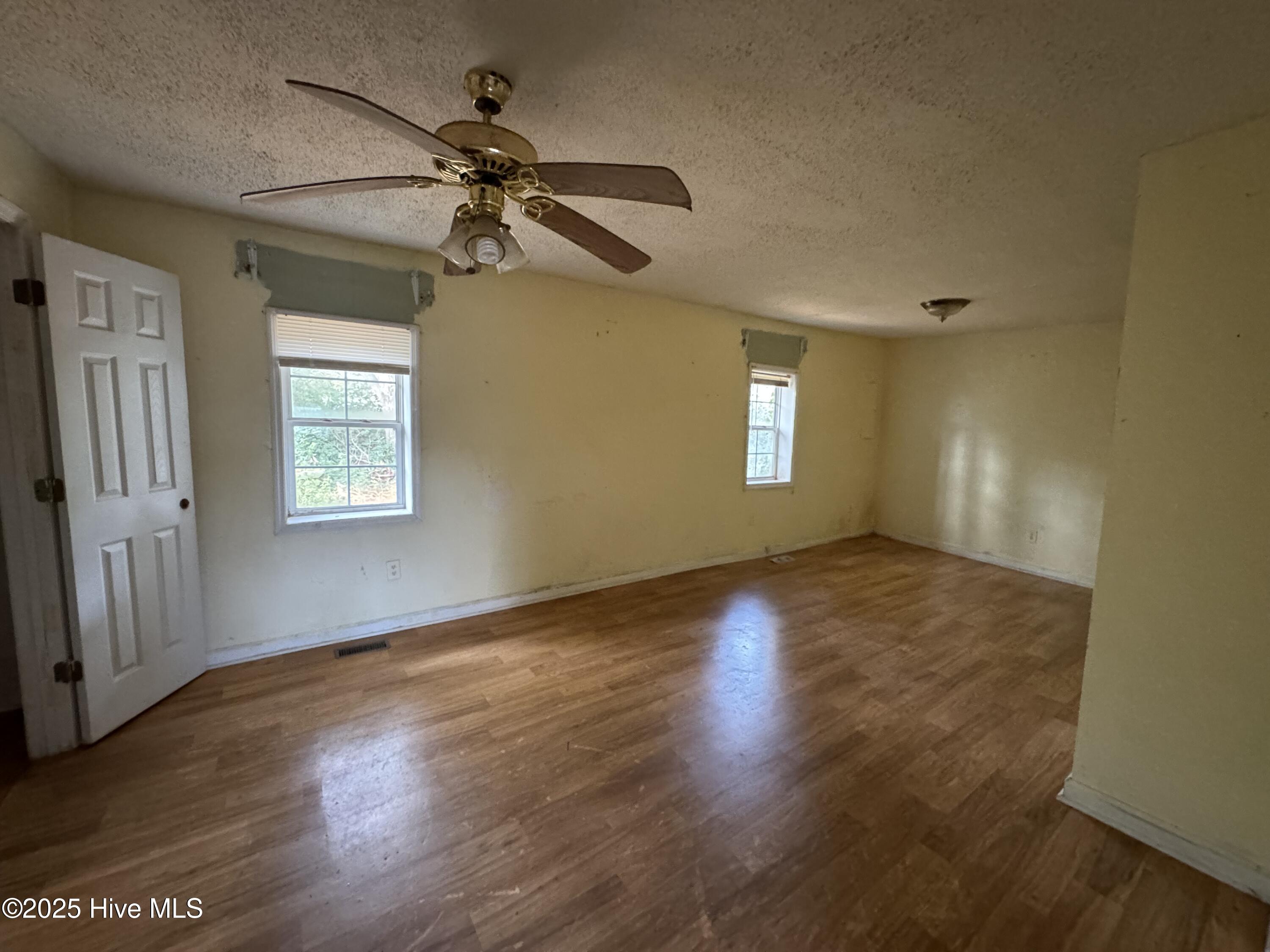 41 Twin Pines Road Whiteville, NC 28472 - Photo 3 of 10 IMG_1386