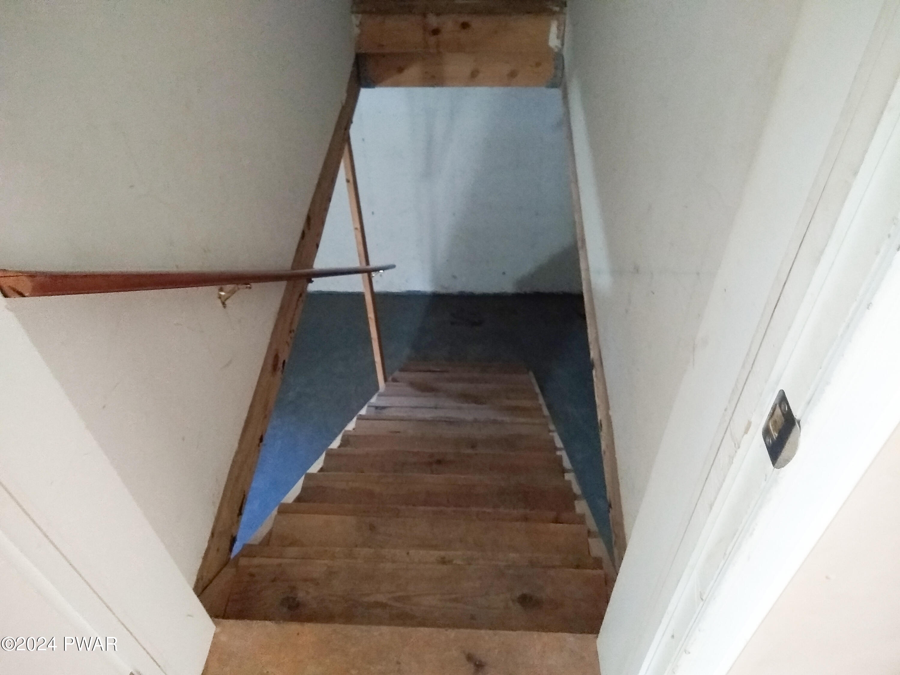 204 Meadow Ridge Acres Road Milford, PA 18337 - Photo 25 of 31 bsmt_stairs