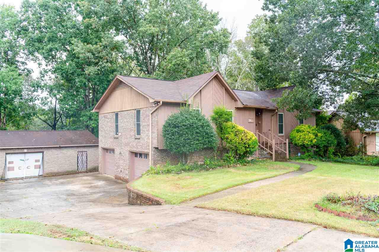 917 Keystone Circle Birmingham, AL 35214 - Photo 2 of 25