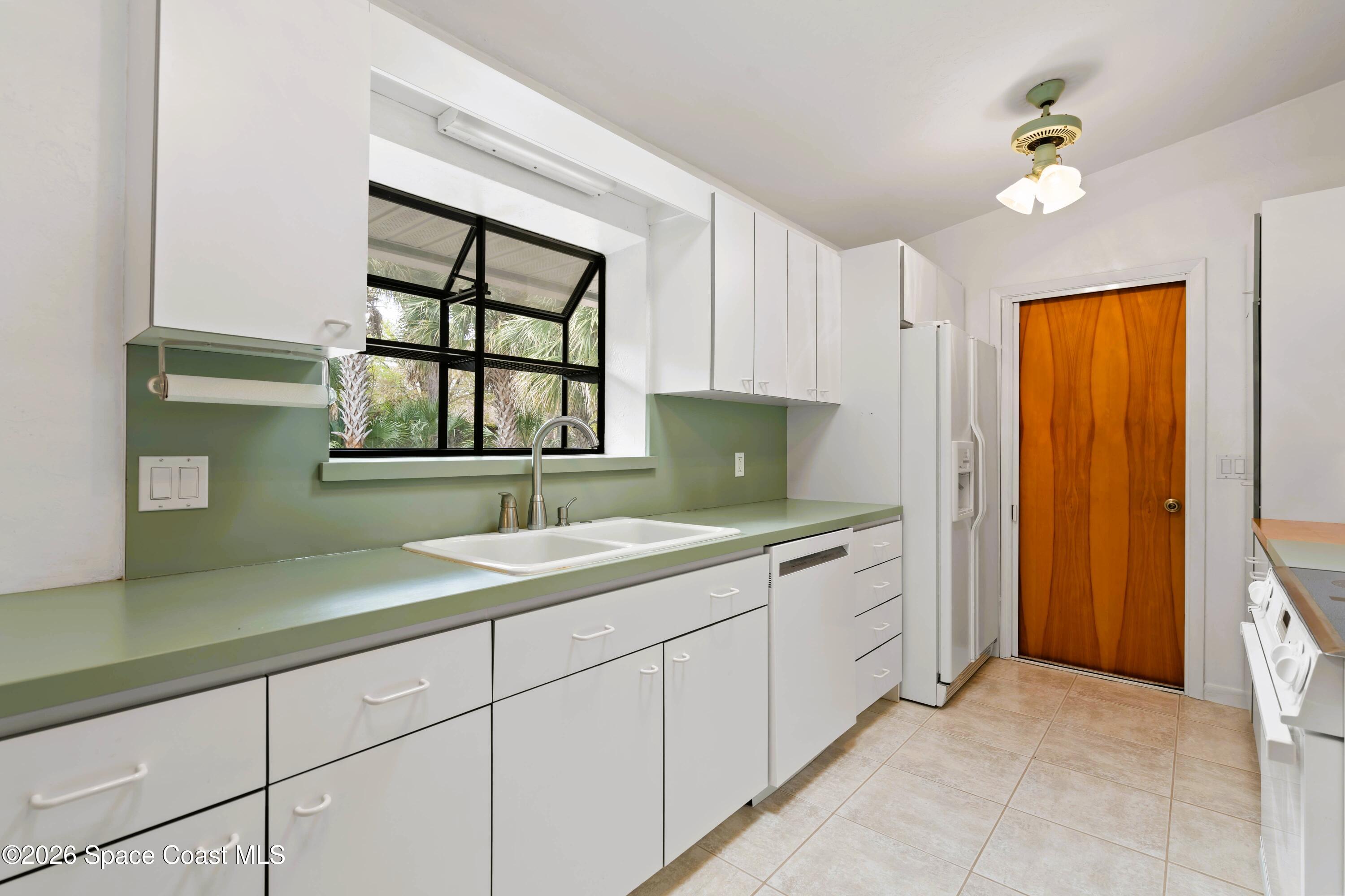 1782 Sand Road Southeast Palm Bay, FL 32909 - Photo 14 of 56 DSC03354
