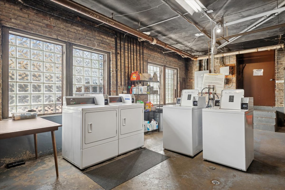 845 Pleasant Street, Unit 3E Oak Park, IL 60302 - Photo 22 of 22 a room with storage and utility