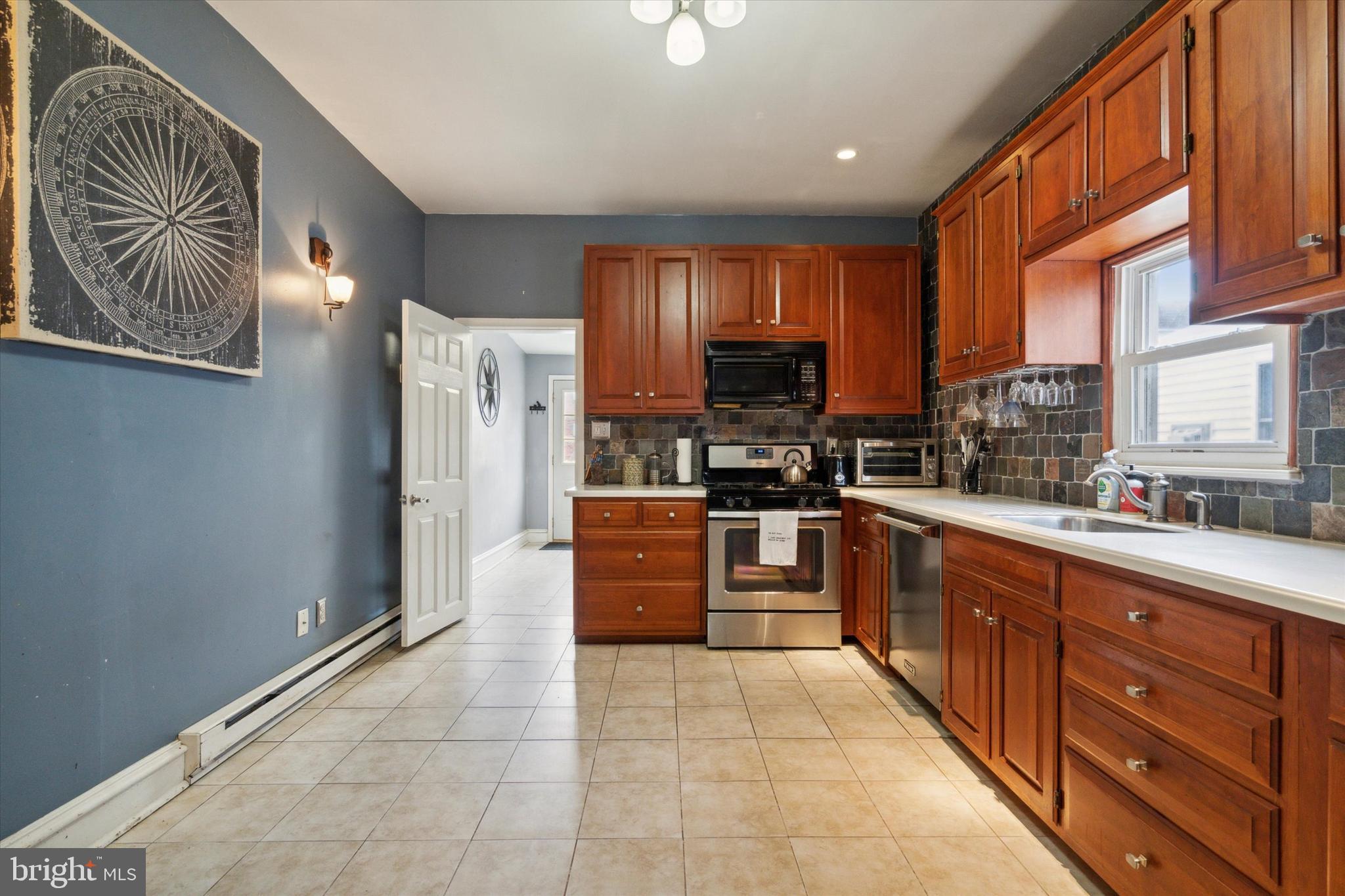 310 Prospect Avenue Bridgeport, PA 19405 - Photo 10 of 25