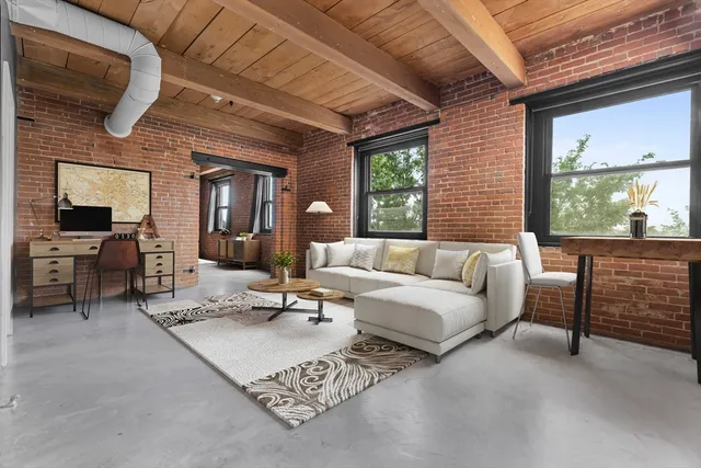 $3,100 | 90 Wareham Street, Unit 309, Boston, MA 02118