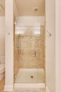 $535,000 | 2811 North Bell Avenue, Unit 107, Chicago, IL 60618