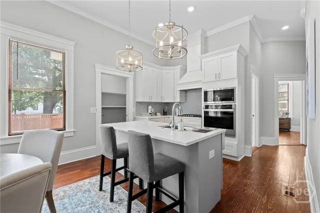 $1,075,000 | 407 West 35th Street, Savannah, GA 31401
