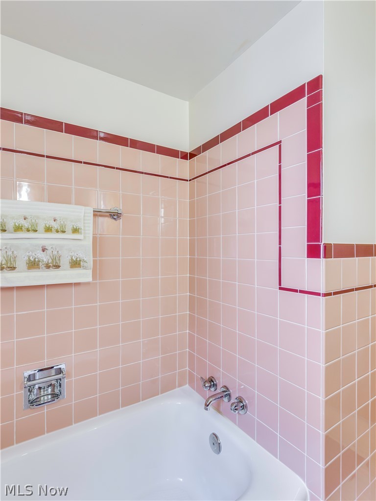 1804 Monument Road Northwest Canton, OH 44709 - Photo 18 of 27 Gallery Image 18