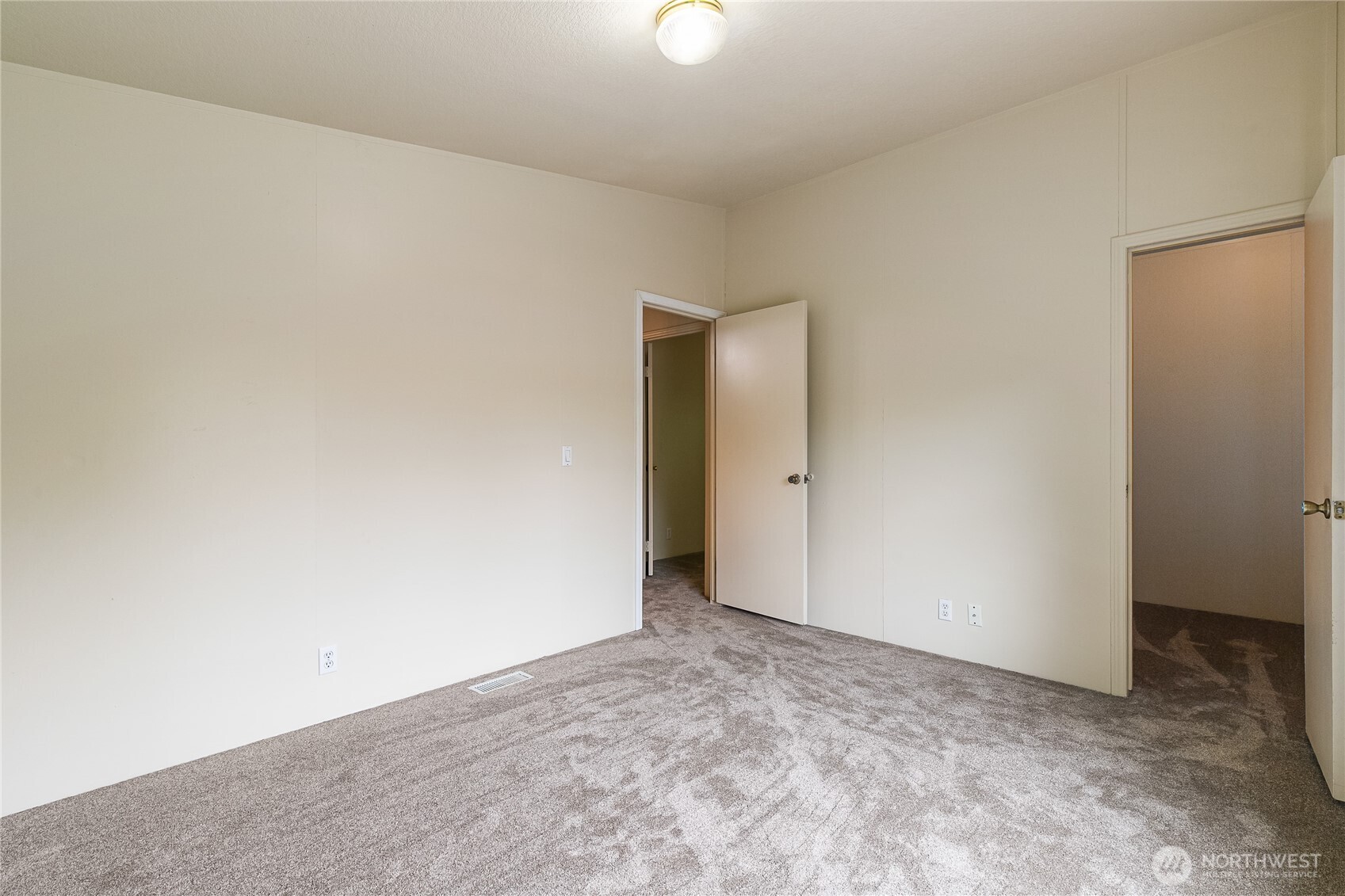 2350 Douglas Road, Unit 30B Ferndale, WA 98248 - Photo 17 of 36 a view of an empty room