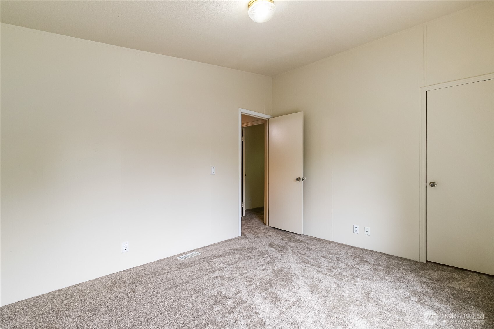 2350 Douglas Road, Unit 30B Ferndale, WA 98248 - Photo 18 of 36 a view of an empty room