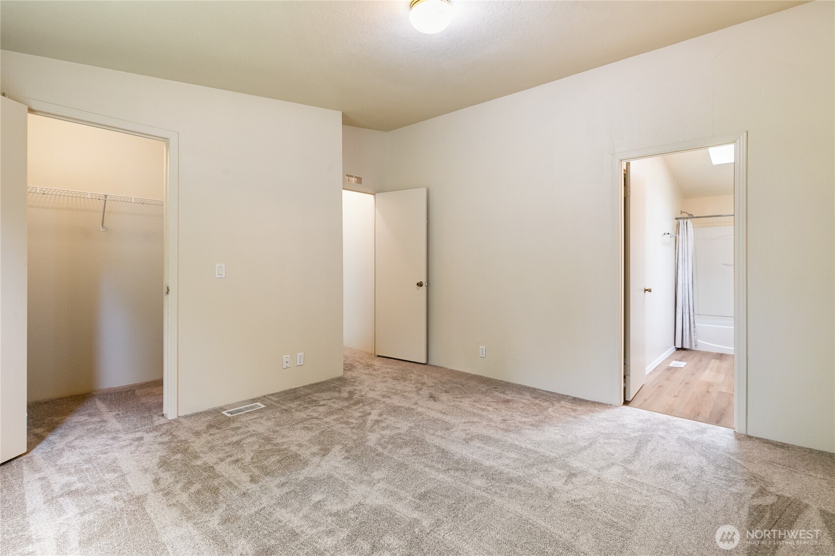 2350 Douglas Road, Unit 30B Ferndale, WA 98248 - Photo 23 of 36 an empty room with closet area