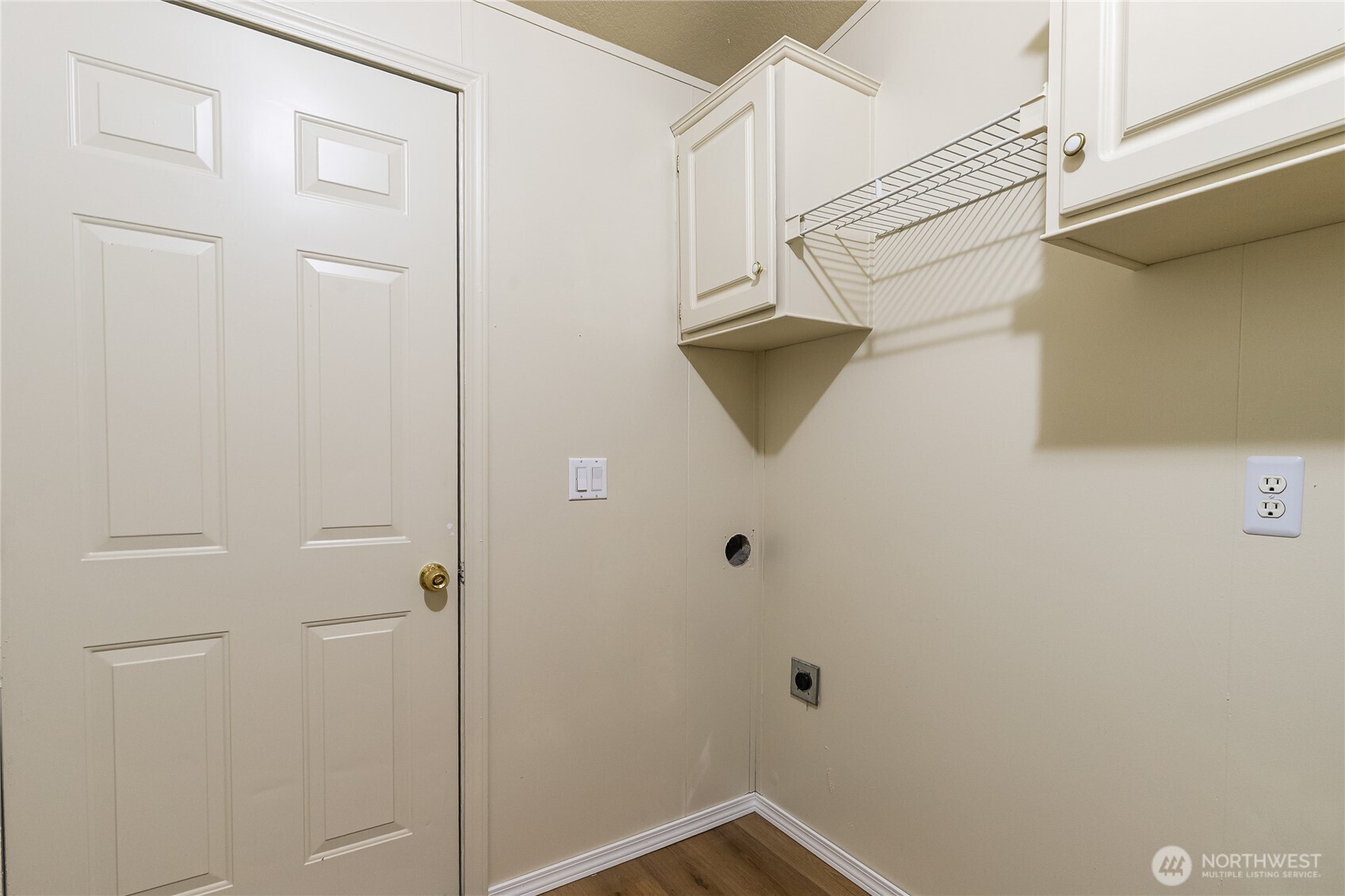 2350 Douglas Road, Unit 30B Ferndale, WA 98248 - Photo 28 of 36 a bathroom with a shower