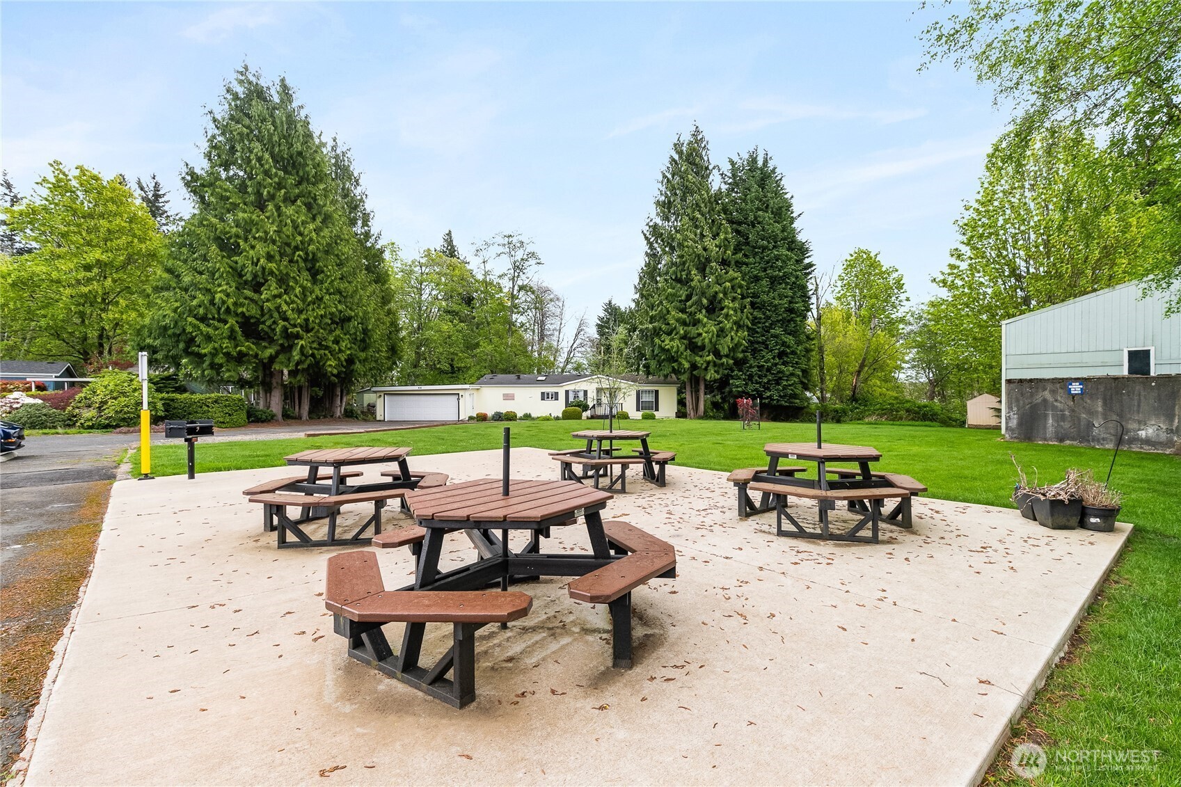 2350 Douglas Road, Unit 30B Ferndale, WA 98248 - Photo 36 of 36 an outdoor sitting area with couch and a fire pit