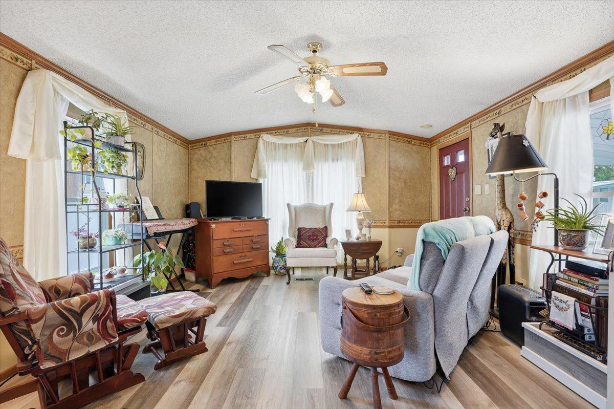 3350 Airport Road, Unit 5 Allentown, PA 18109 - Photo 14 of 53 Cozy living space with natural light.
