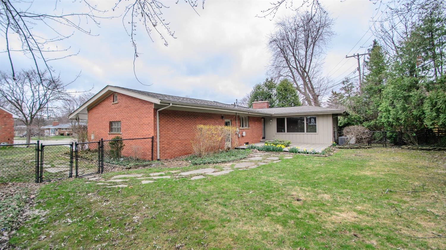 1839 Hanover Road Ann Arbor, MI 48103 - Photo 8 of 45 Photo 8