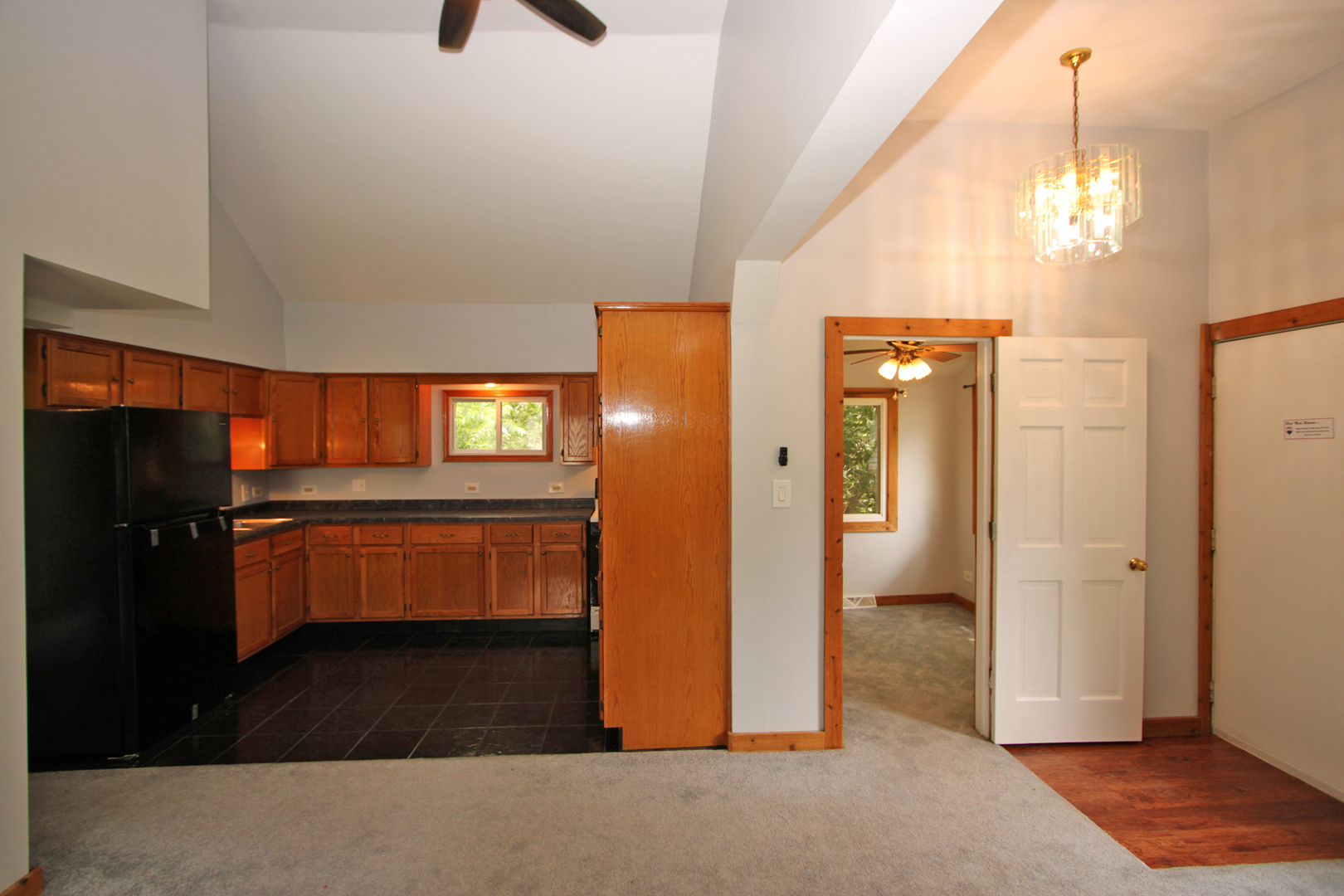 338 East Lakeview Avenue Round Lake Beach, IL 60073 - Photo 24 of 35