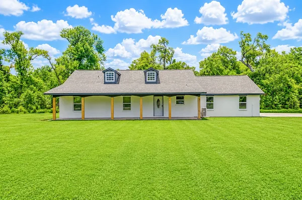 $329,900 | 1011 County Road 678, Brazoria, TX 77422
