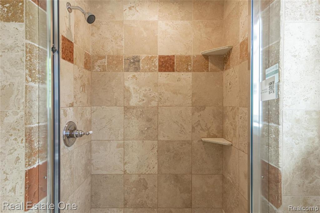 32601 West 13 Mile Road Farmington Hills, MI 48334 - Photo 28 of 53