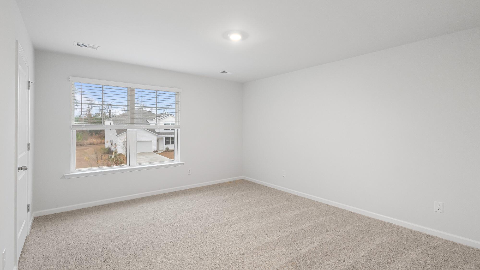 571 Lk Rdg Boulevard Summerville, SC 29486 - Photo 25 of 30 165 Grouper Ln Interior_16