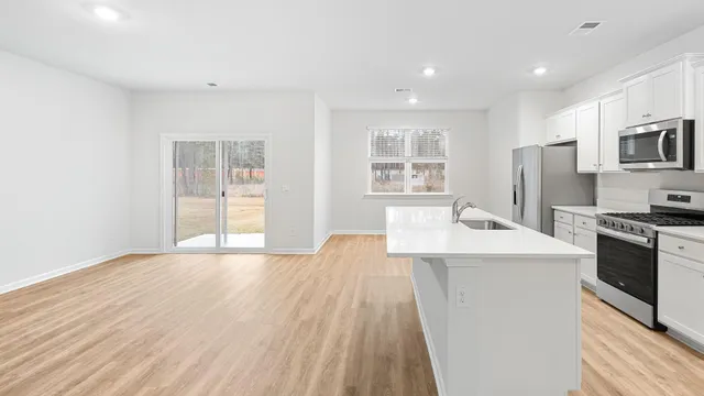 $469,205 | 571 Lk Rdg Boulevard, Summerville, SC 29486