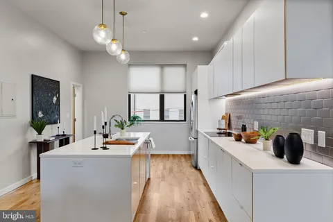 $525,000 | 1720 Folsom Street, Unit B, Philadelphia, PA 19130