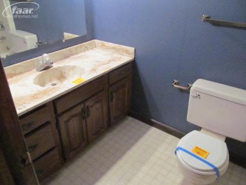 8150 North Nichols Road Flushing, MI 48433 - Photo 18 of 46 20257673-17.JPG