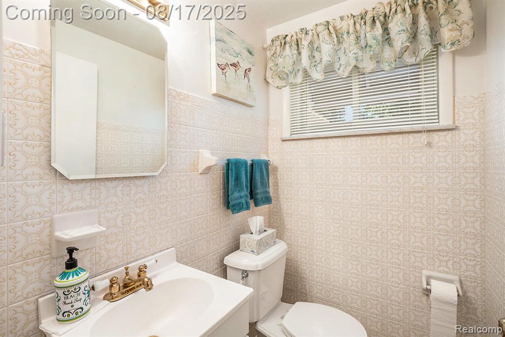 13278 Common Road Warren, MI 48088 - Photo 14 of 21