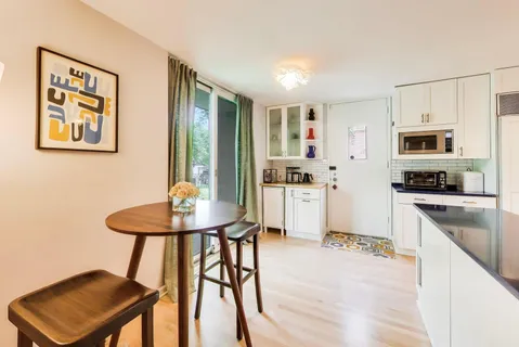 $1,700,000 | 1203 East 50th Street, Chicago, IL 60615