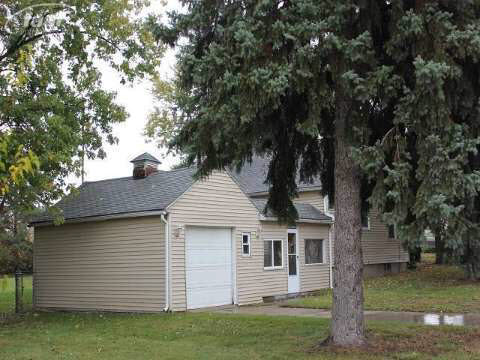 3342 Fenton Road Flint, MI 48507 - Photo 17 of 21 20377065-16.JPG