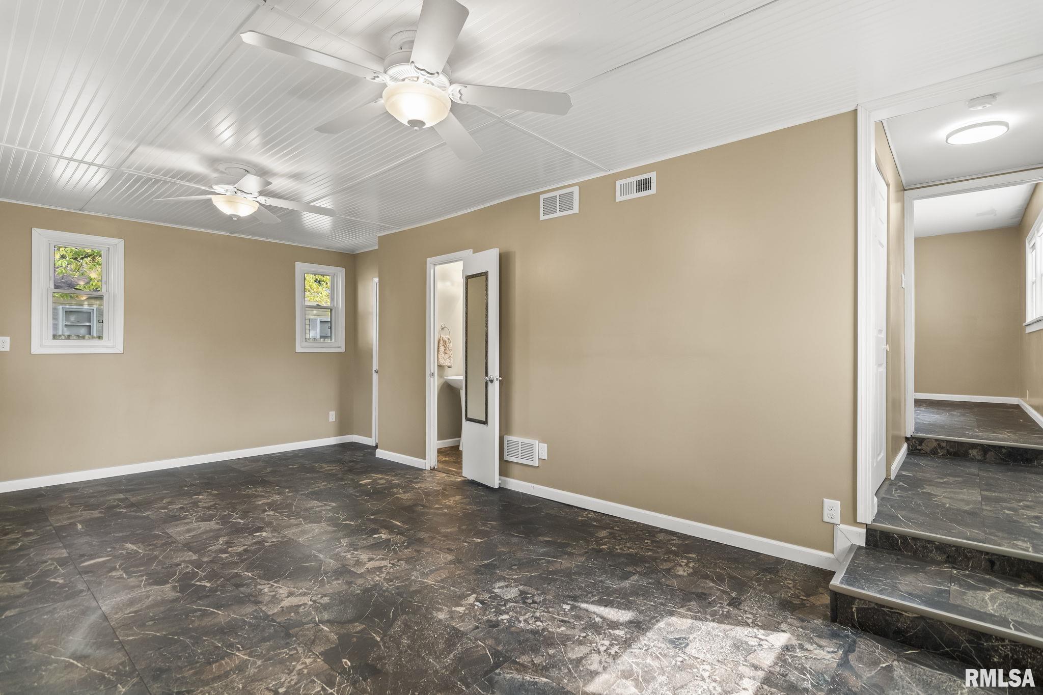 1521 North Wesley Street Springfield, IL 62702 - Photo 13 of 30