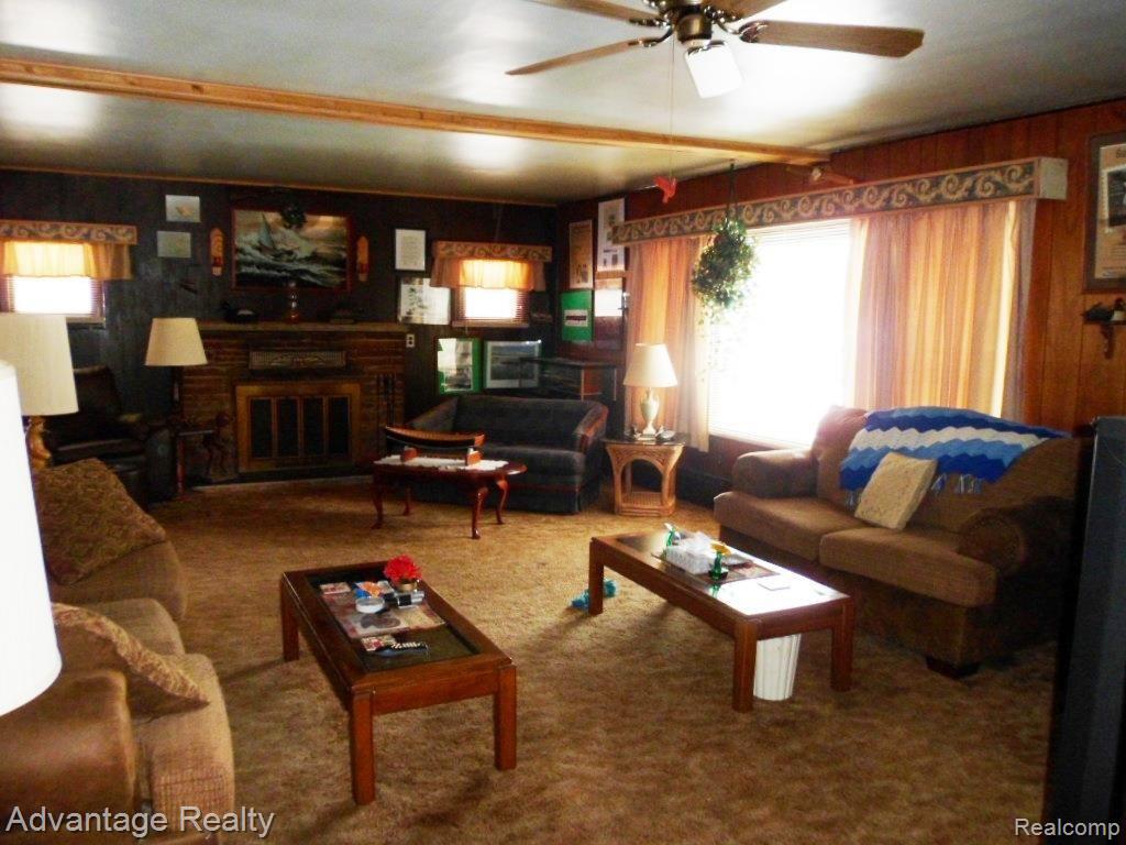 9212 Stone Road Algonac, MI 48001 - Photo 5 of 28 SAM_9094.jpg