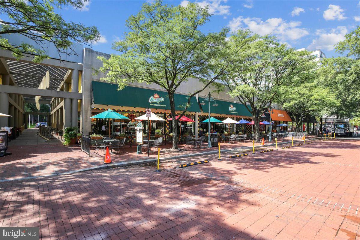 1600 Ripon Place Alexandria, VA 22302 - Photo 28 of 30 Minutes to Shirlington Village shops & restaurants