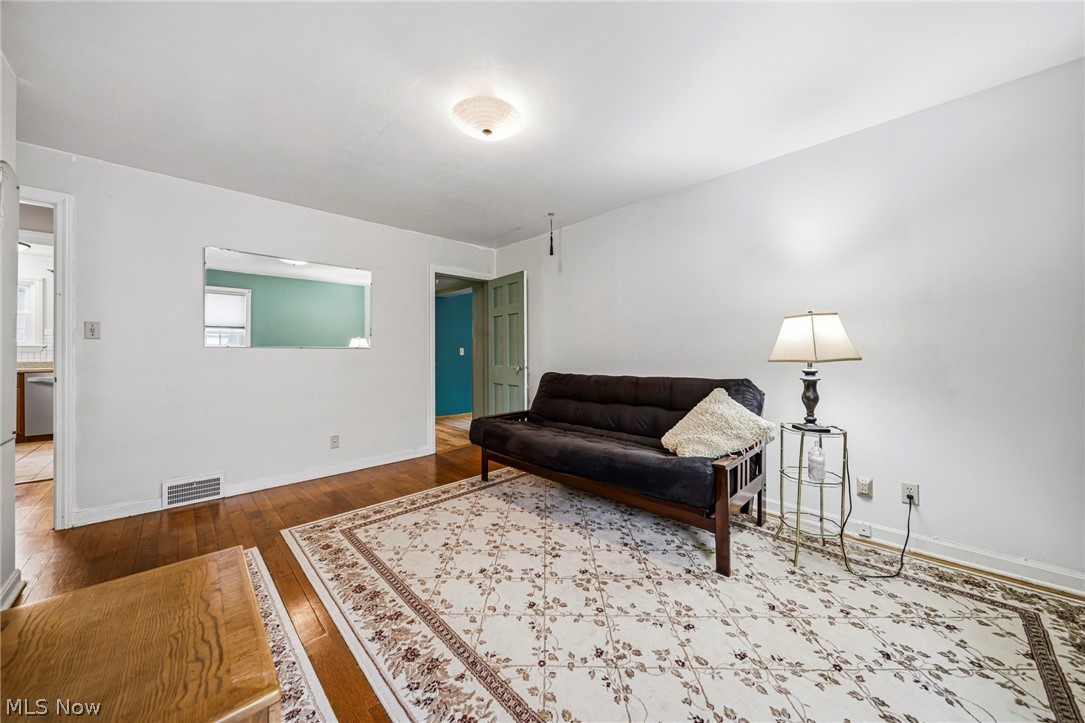 852 Englewood Road Cleveland Heights, OH 44121 - Photo 11 of 26 1st Floor Bedroom