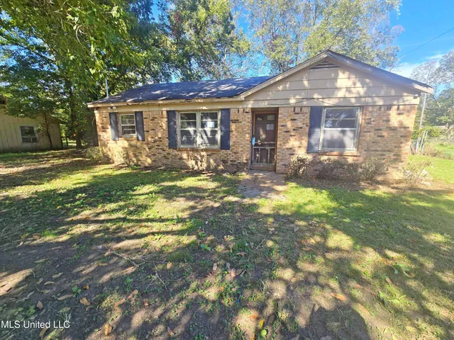 $65,000 | 105 Sweethome Road, Belzoni, MS 39038