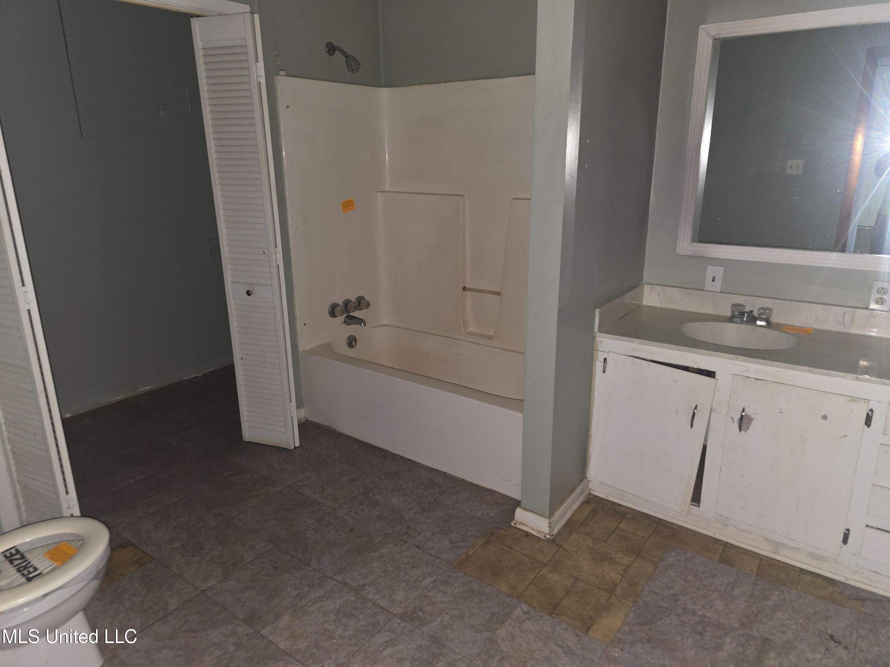 105 Sweethome Road Belzoni, MS 39038 - Photo 20 of 27 43-Oct 23 2025 01_47pm-L9f3