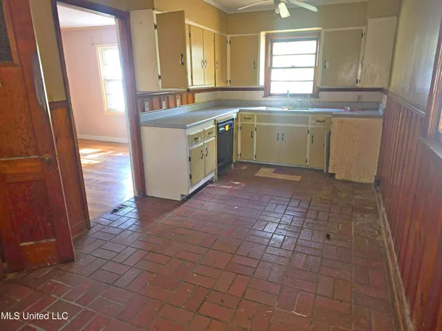 $65,000 | 105 Sweethome Road, Belzoni, MS 39038