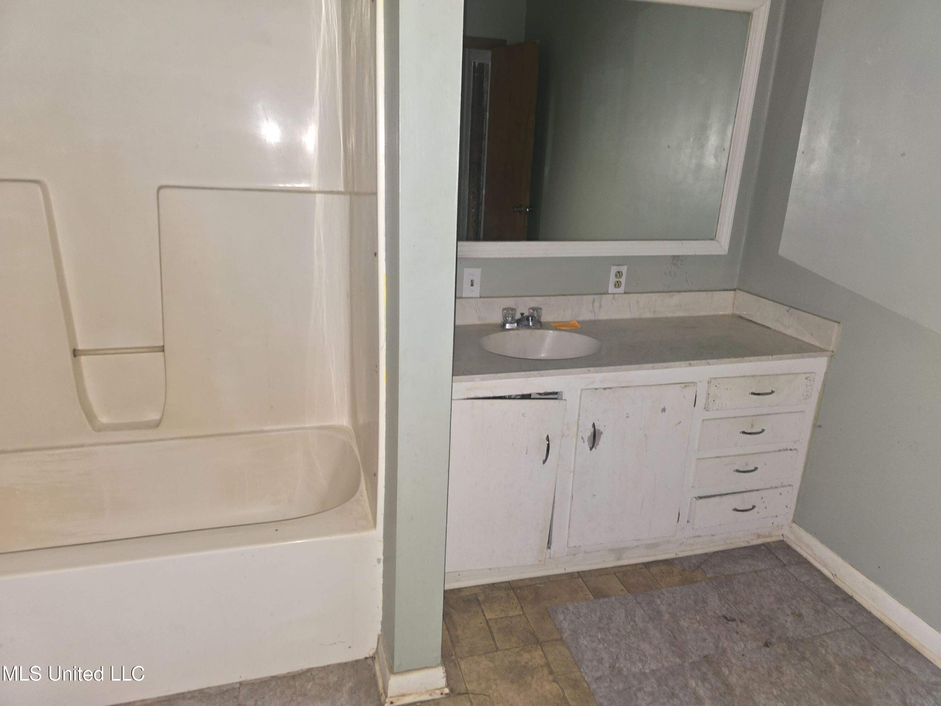 105 Sweethome Road Belzoni, MS 39038 - Photo 21 of 27 31-Oct 23 2025 01_45pm-ogAw