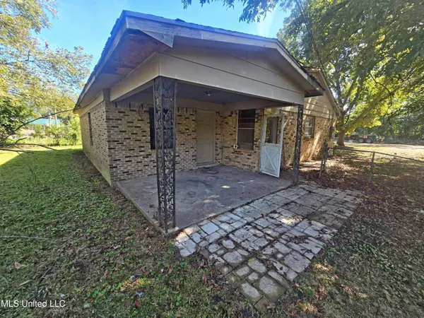$49,500 | 105 Sweethome Road, Belzoni, MS 39038