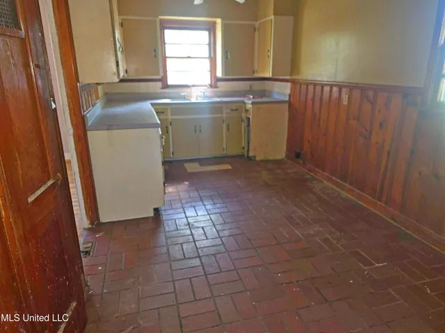 $65,000 | 105 Sweethome Road, Belzoni, MS 39038